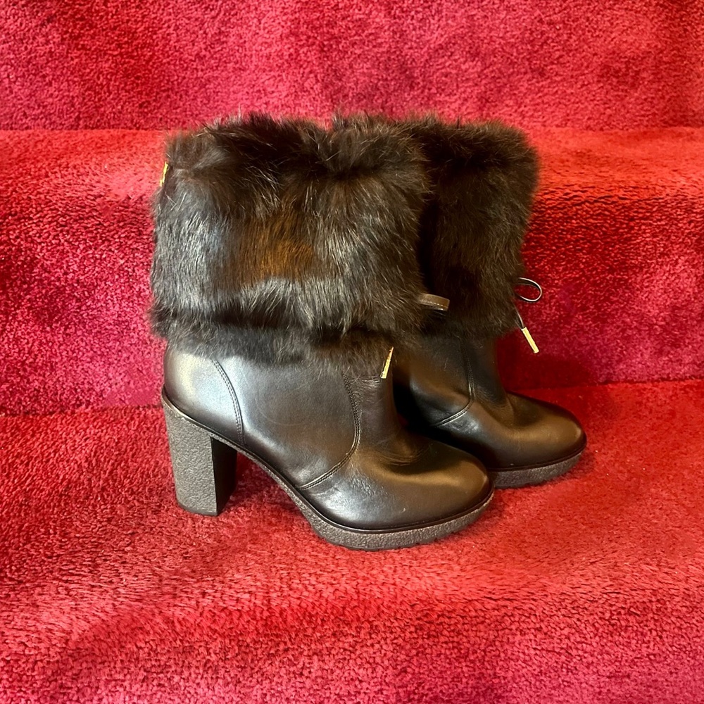 Micheal Kors Hawthorn Shearling Ankle Boot